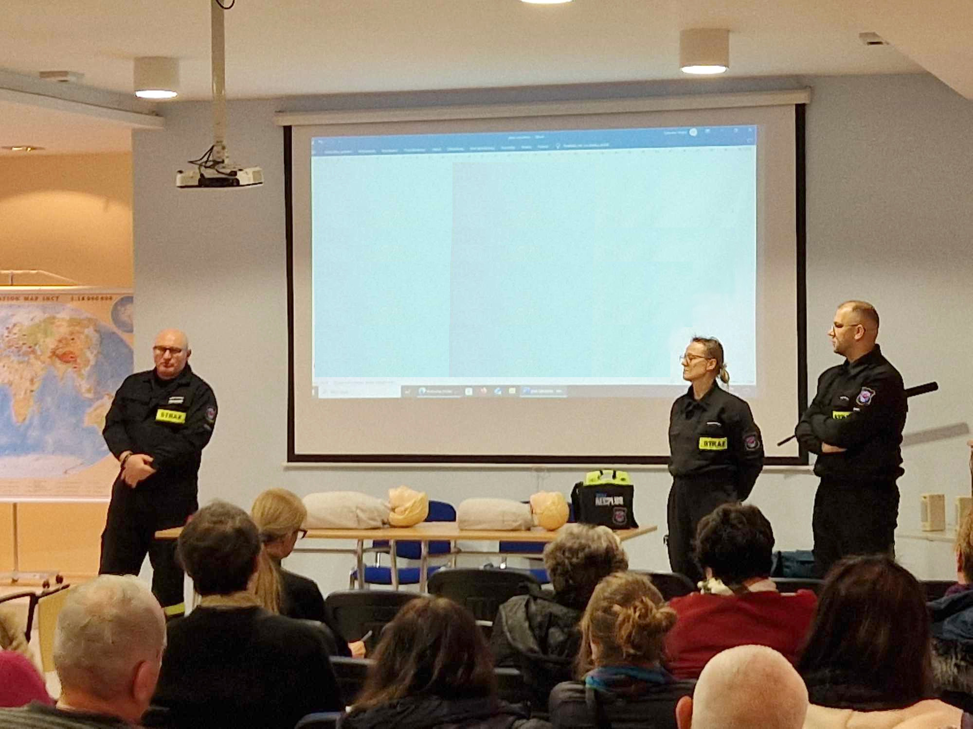 Szkolenie pracowników Instytutu Chemii i Techniki Jądrowej przez OSP Białołęka