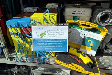 Zestaw drewna do stabilizacji pojazdów i Emergency Plug – wtyczka awaryjna do samochodów elektrycznych w OSP Warszawa‑Białołęka